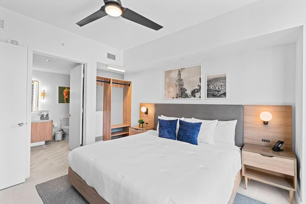 New Luxurious Floor 35th - Miami's Heart