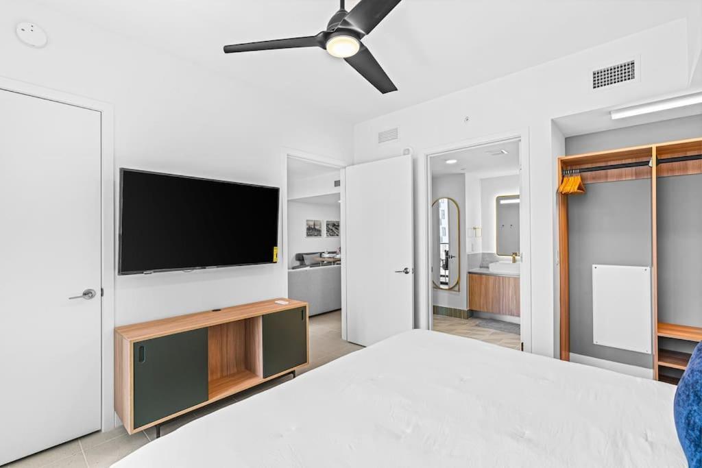 Apartment New Luxurious Floor 35th - Miami's Heart Miami