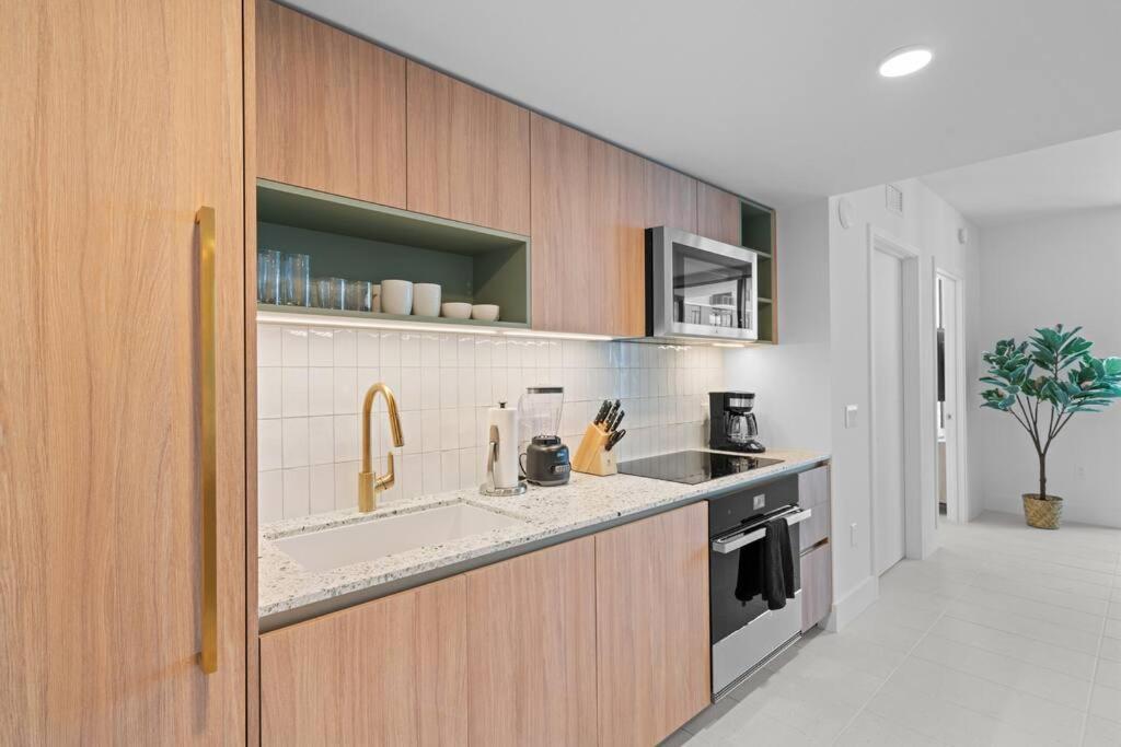 New Luxurious Floor 35th - Miami's Heart * Miami