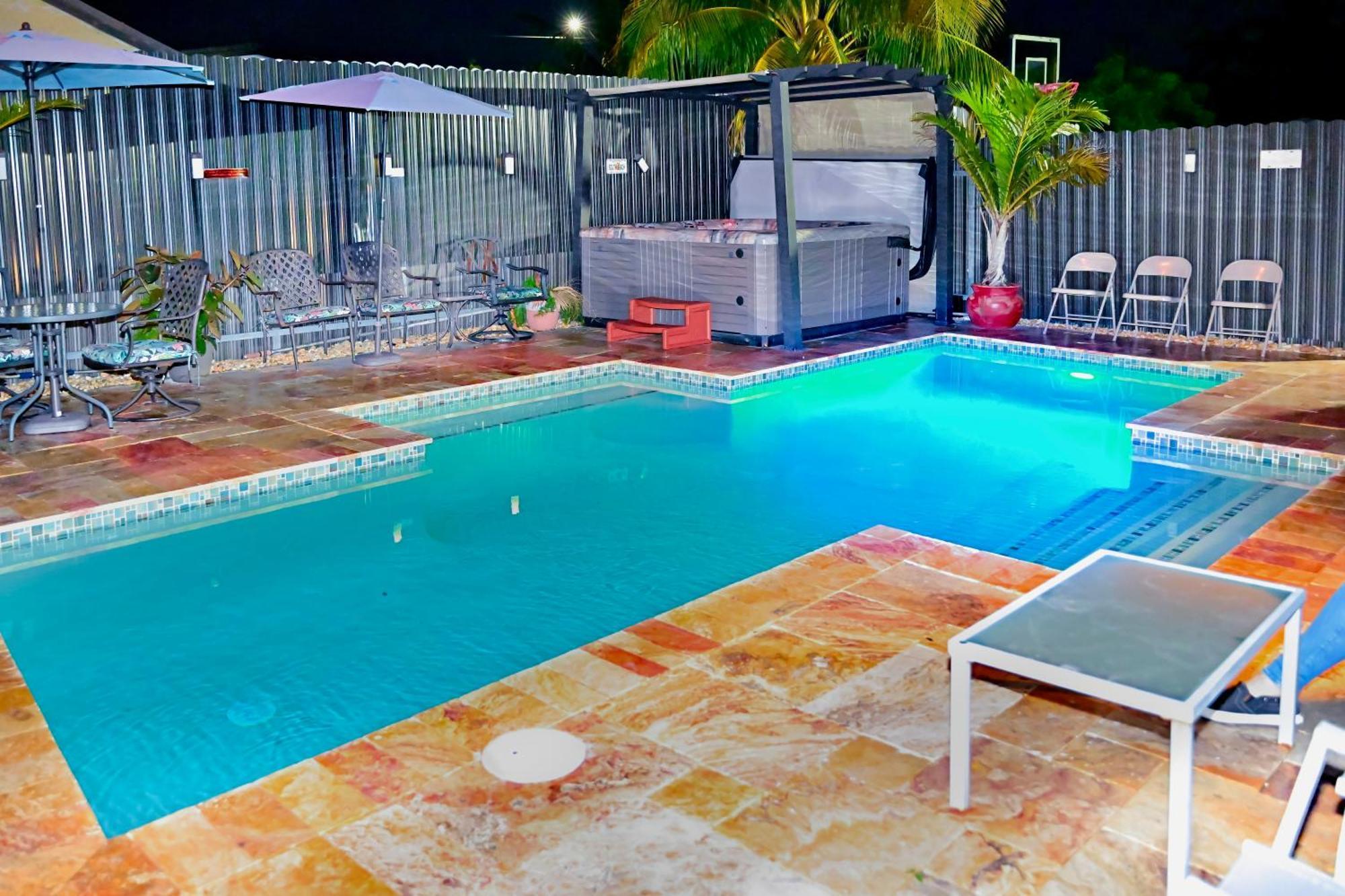 Luxury 5 Minutes From Stadium Villa Miami