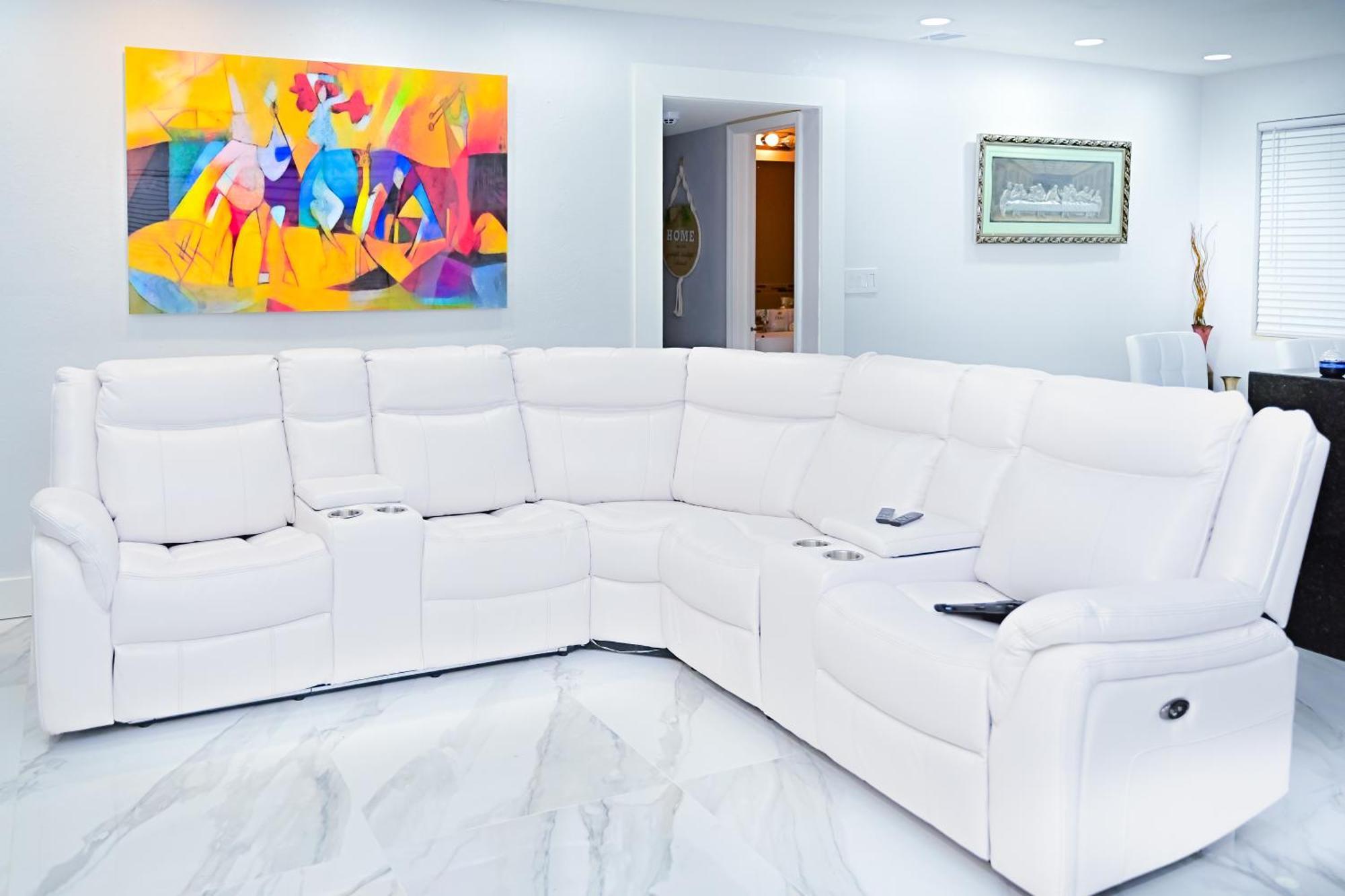 Luxury 5 Minutes From Stadium Villa *