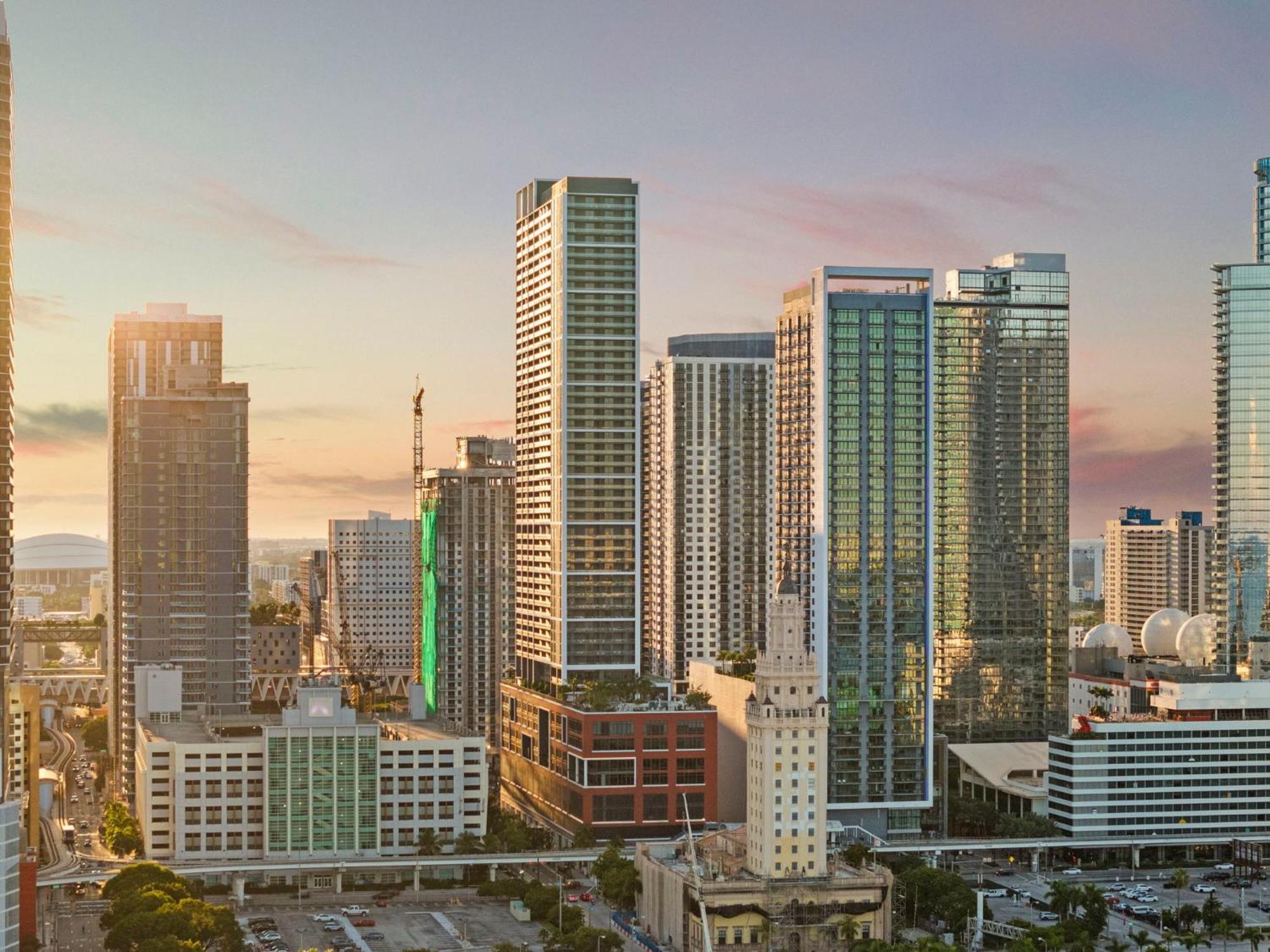 Apartment Free Parking! Ph Luxury 3br In Downtown Miami