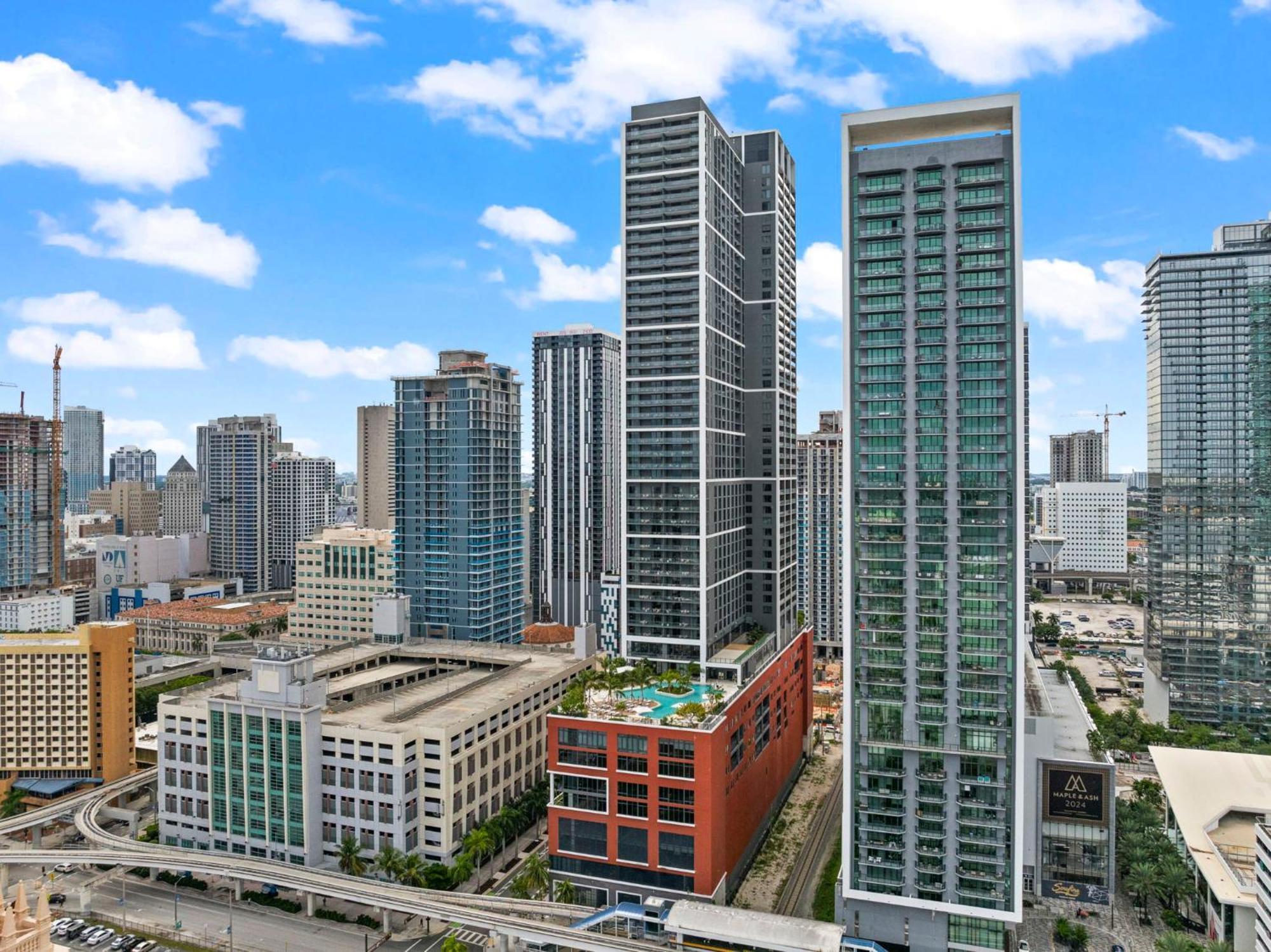 Free Parking! Ph Luxury 3br In Downtown Miami