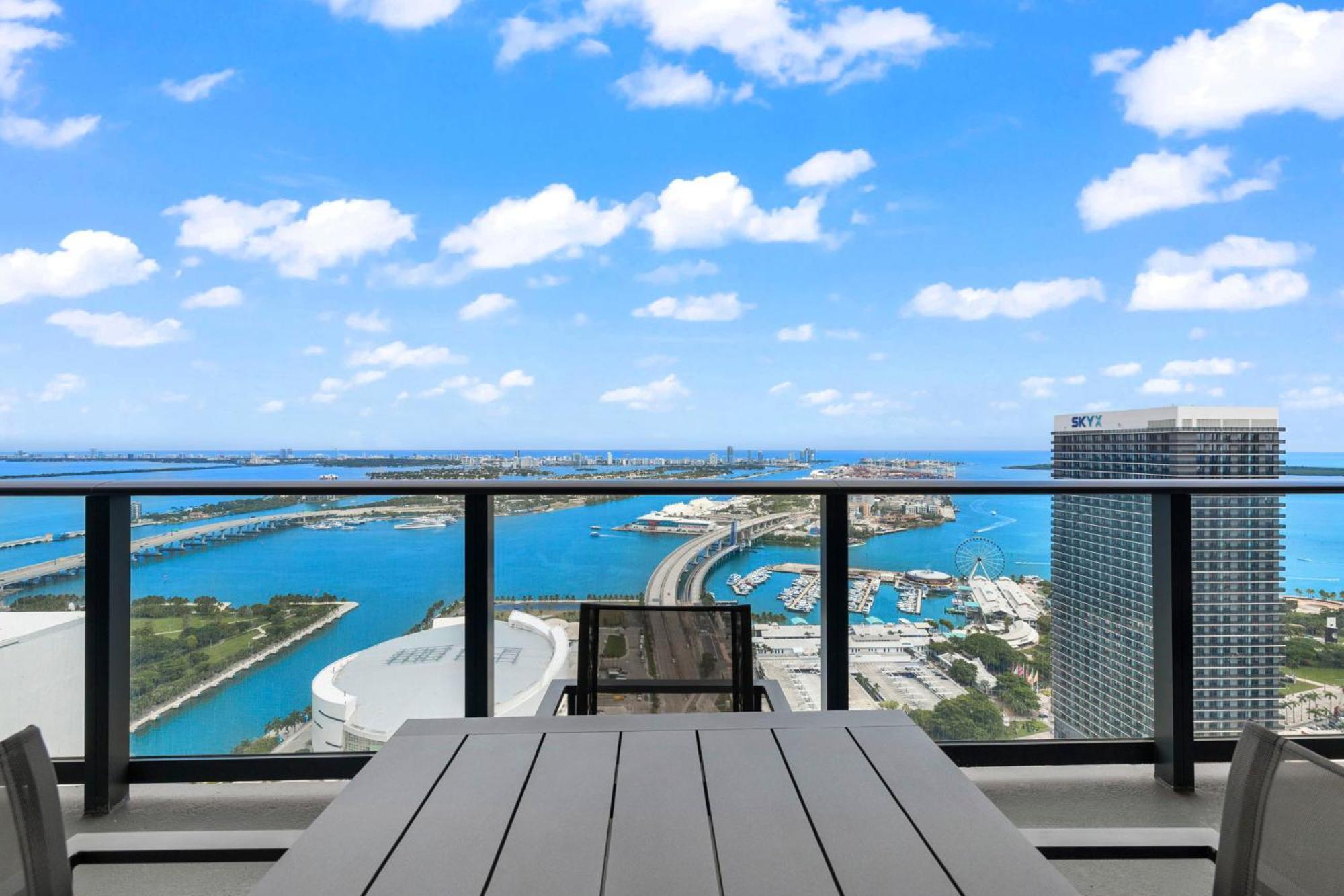 Free Parking! Ph Luxury 3br In Downtown * Miami