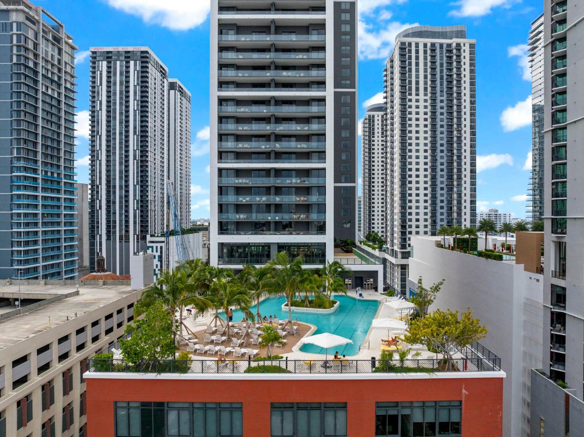 Free Parking! Ph Luxury 3br In Downtown