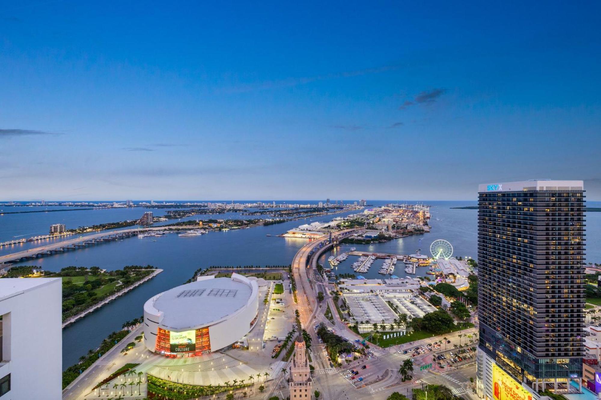 Apartment Free Parking! Ph Luxury 3br In Downtown Miami