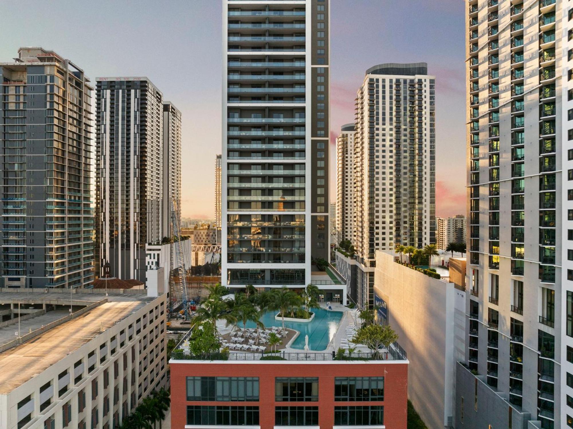 Apartment Free Parking! Ph Luxury 3br In Downtown *