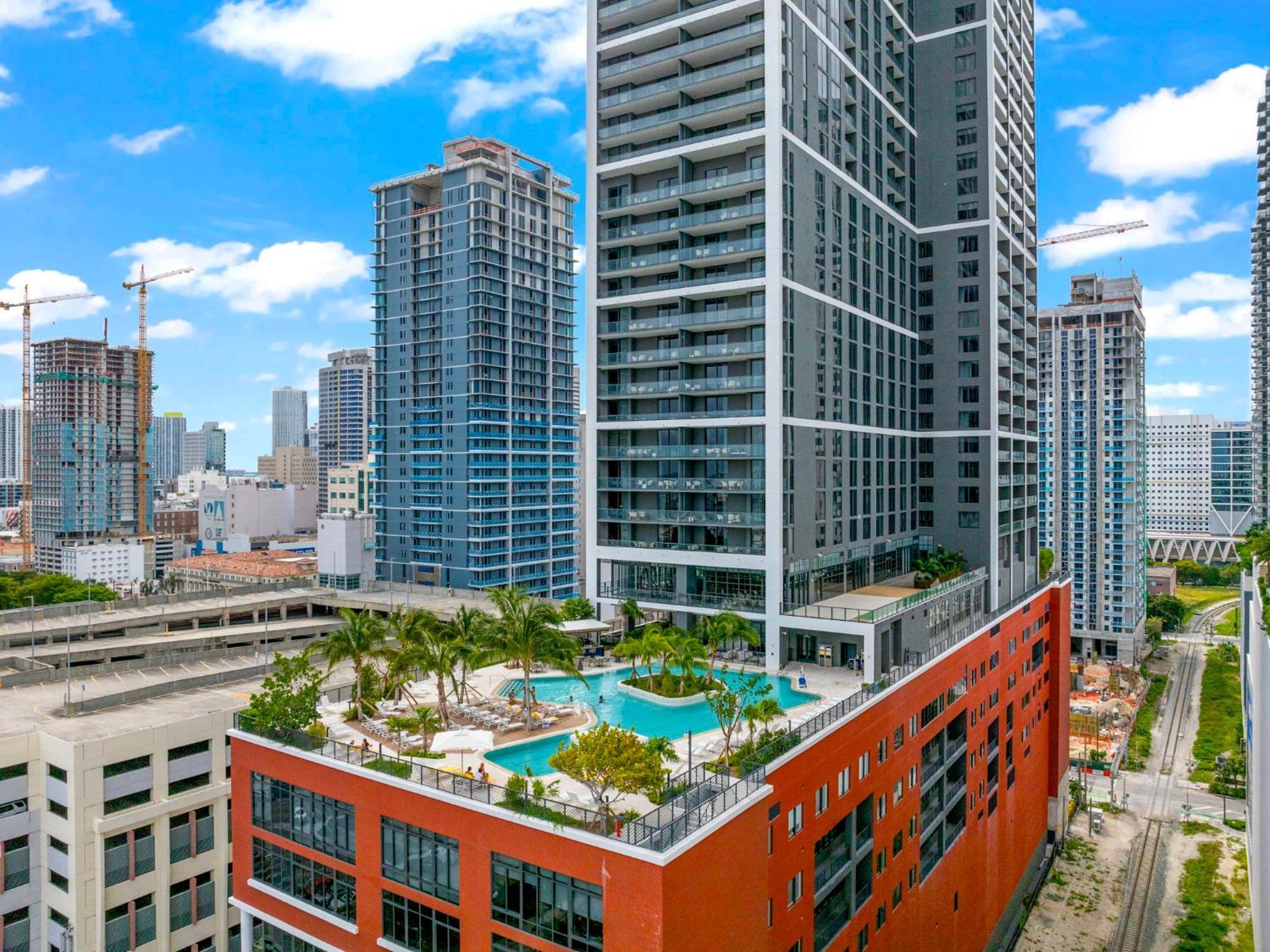 Free Parking! Ph Luxury 3br In Downtown * Miami