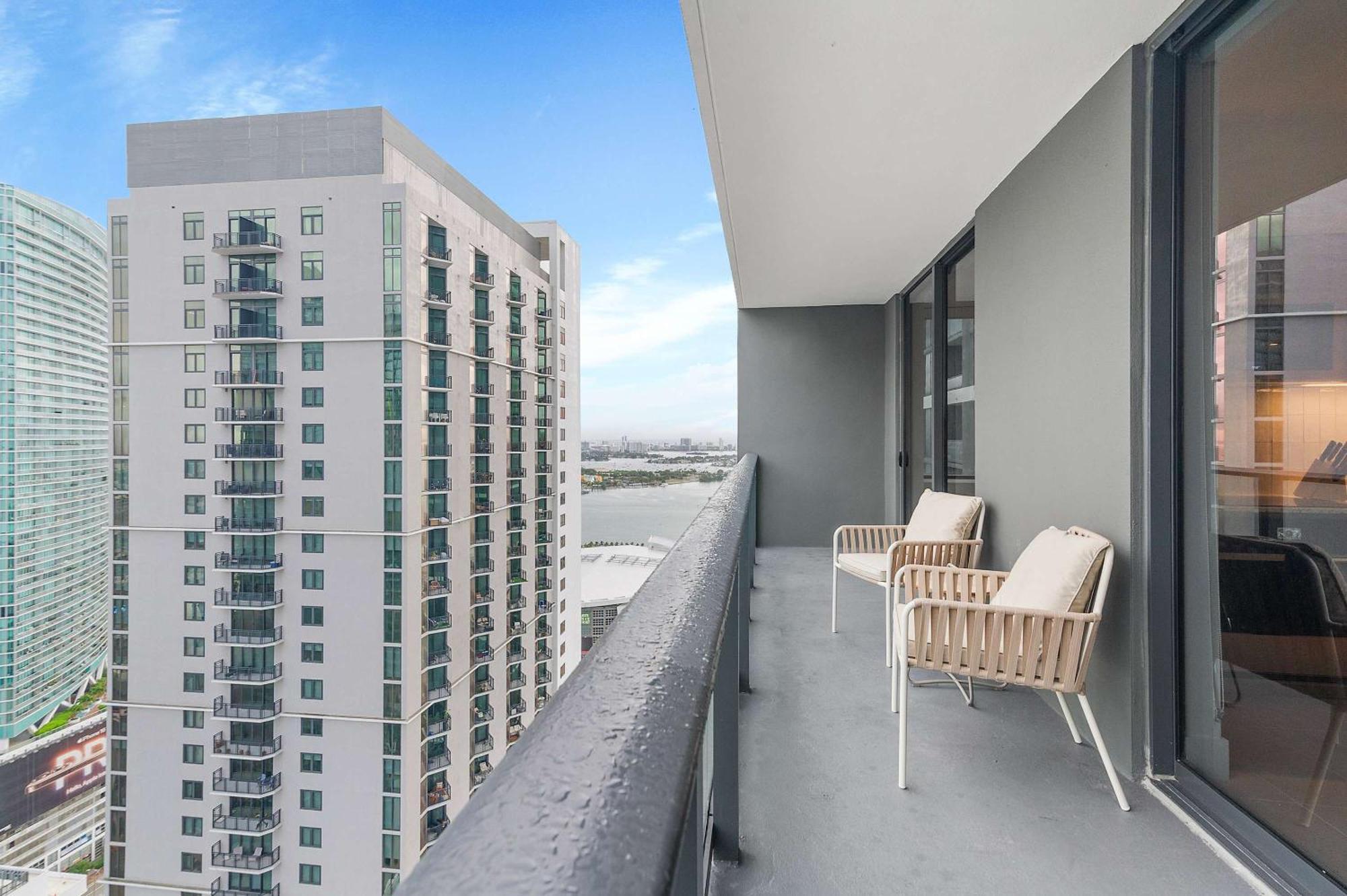 Apartment Beachside Escape Your Oasis