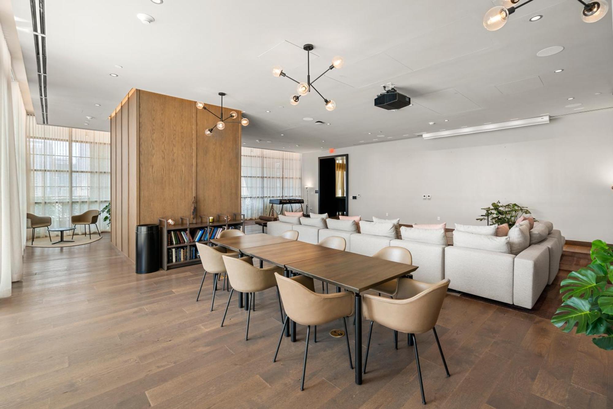New Luxury 26th Floor In The Heart Of *