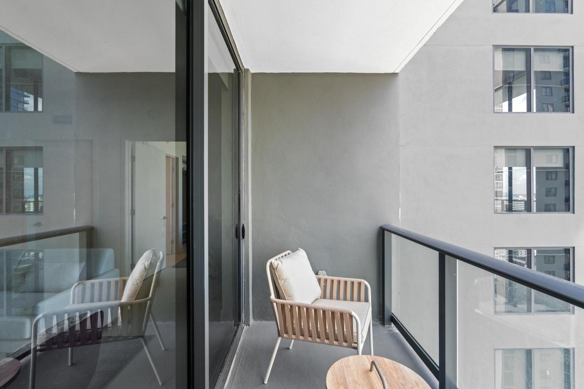 New Luxury 26th Floor In The Heart Of *