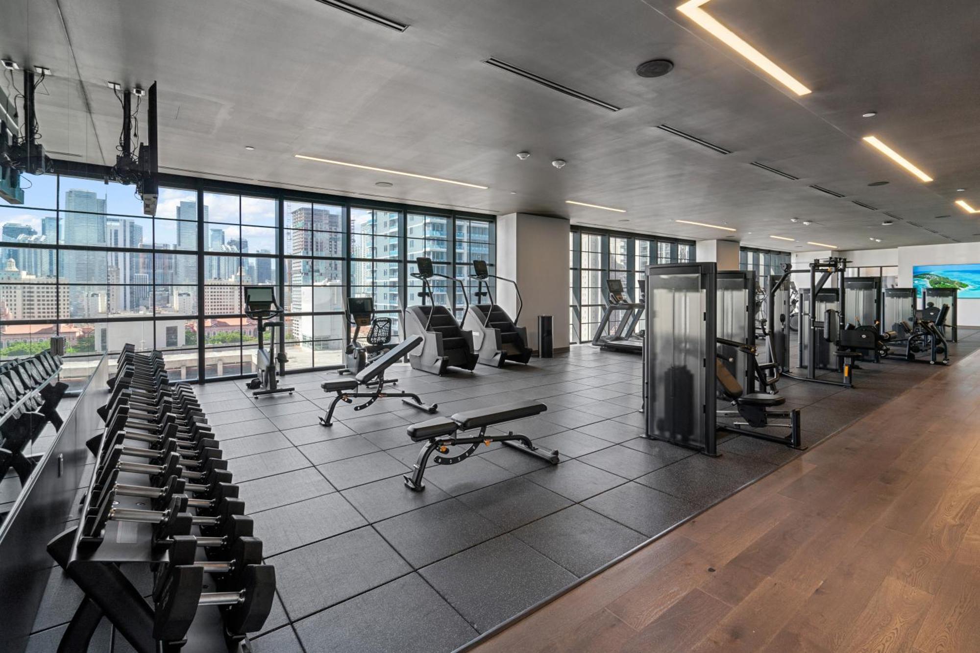 New Luxury 26th Floor In The Heart Of Apartment *
