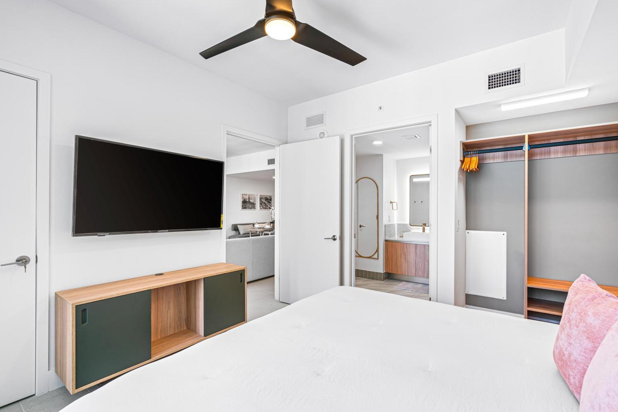 New Luxury 26th Floor In The Heart Of * Miami