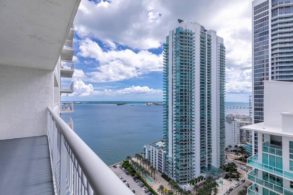 Spacious 29th Floor 1 Bed 1 Bth Brickell Ocean View * Miami