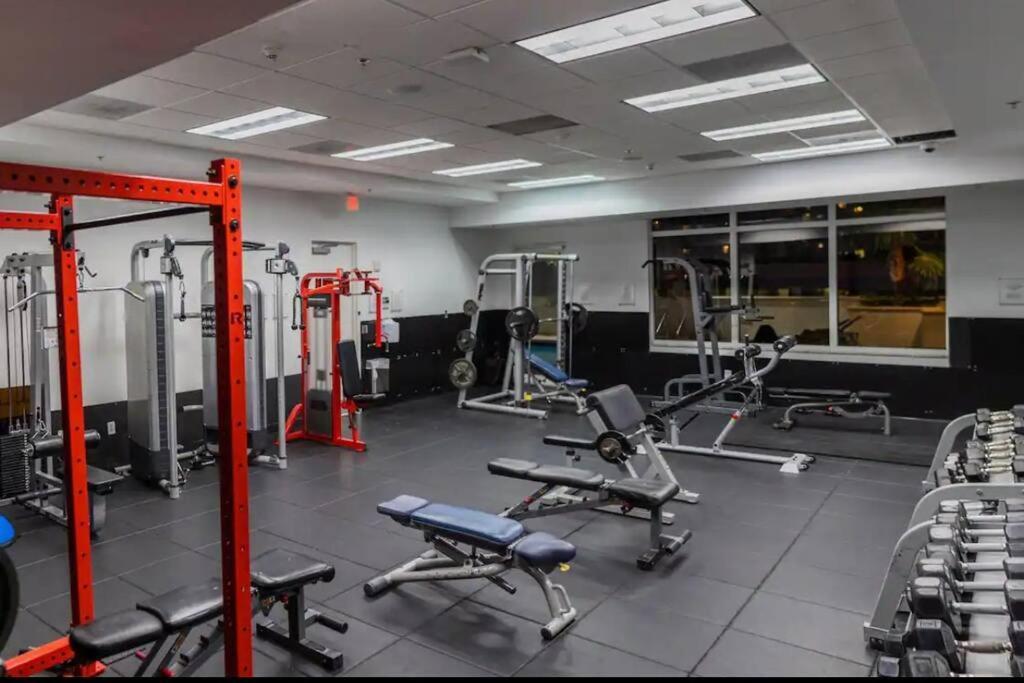 Spacious 29th Floor 1 Bed 1 Bth Brickell Ocean View * Miami