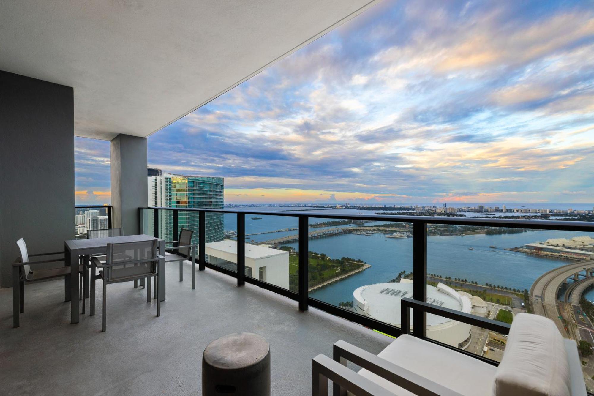 Free Parking! Ph Luxury 3br In Downtown Apartment Miami