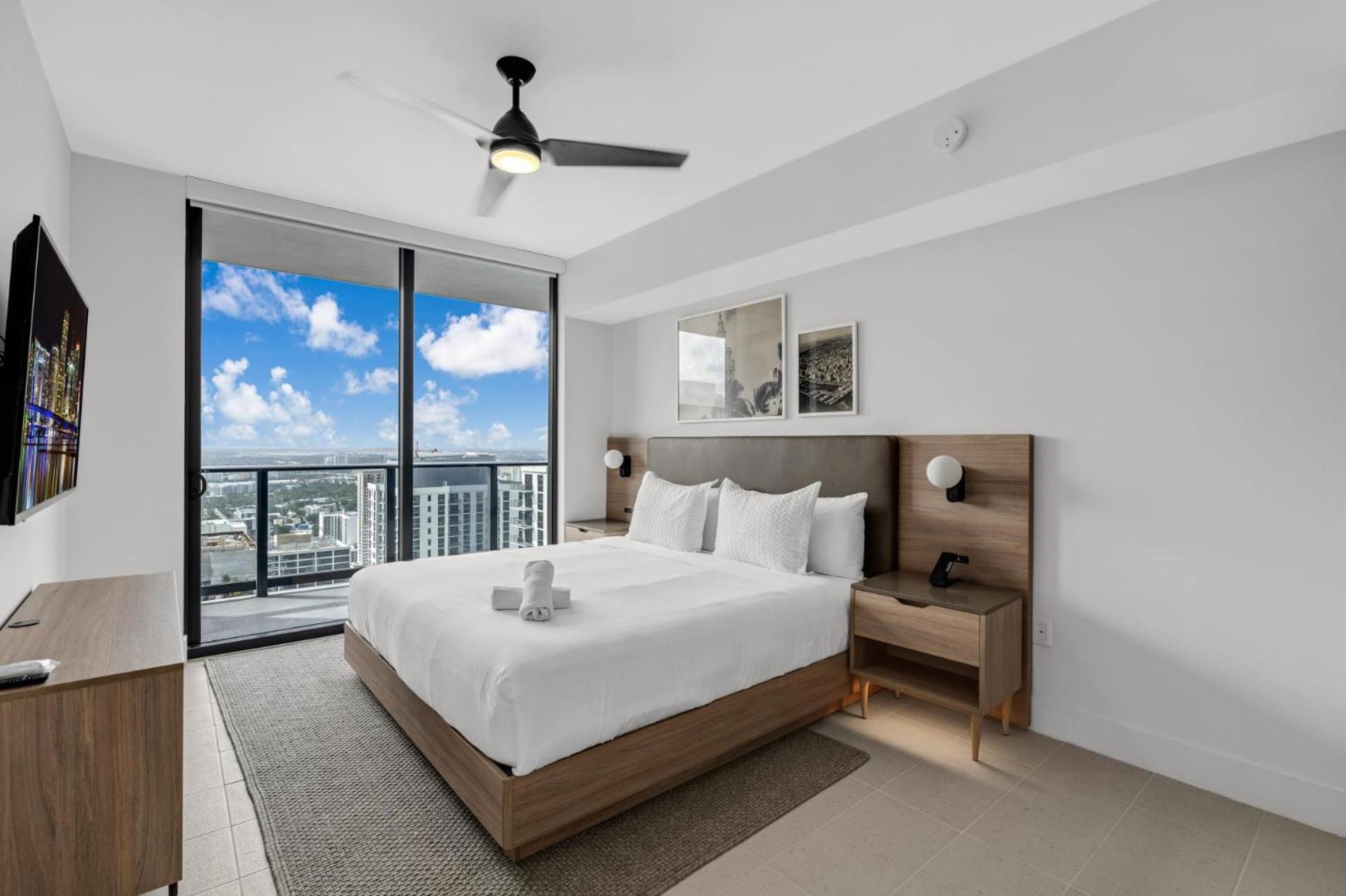 Modern 1 Bed On The 42nd- Heart Of Downtown Apartment