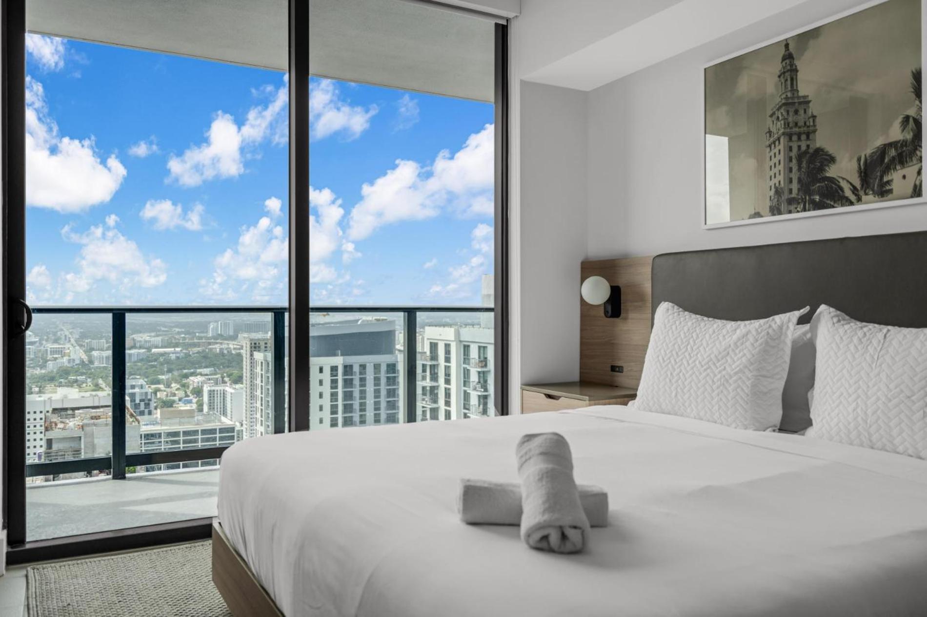Apartment Modern 1 Bed On The 42nd- Heart Of Downtown Miami