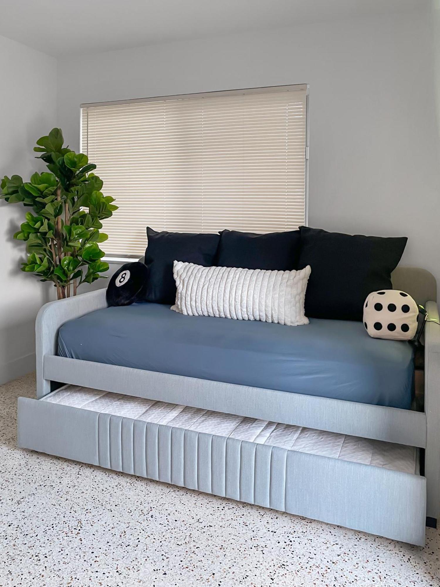 Newly Remodeled Full