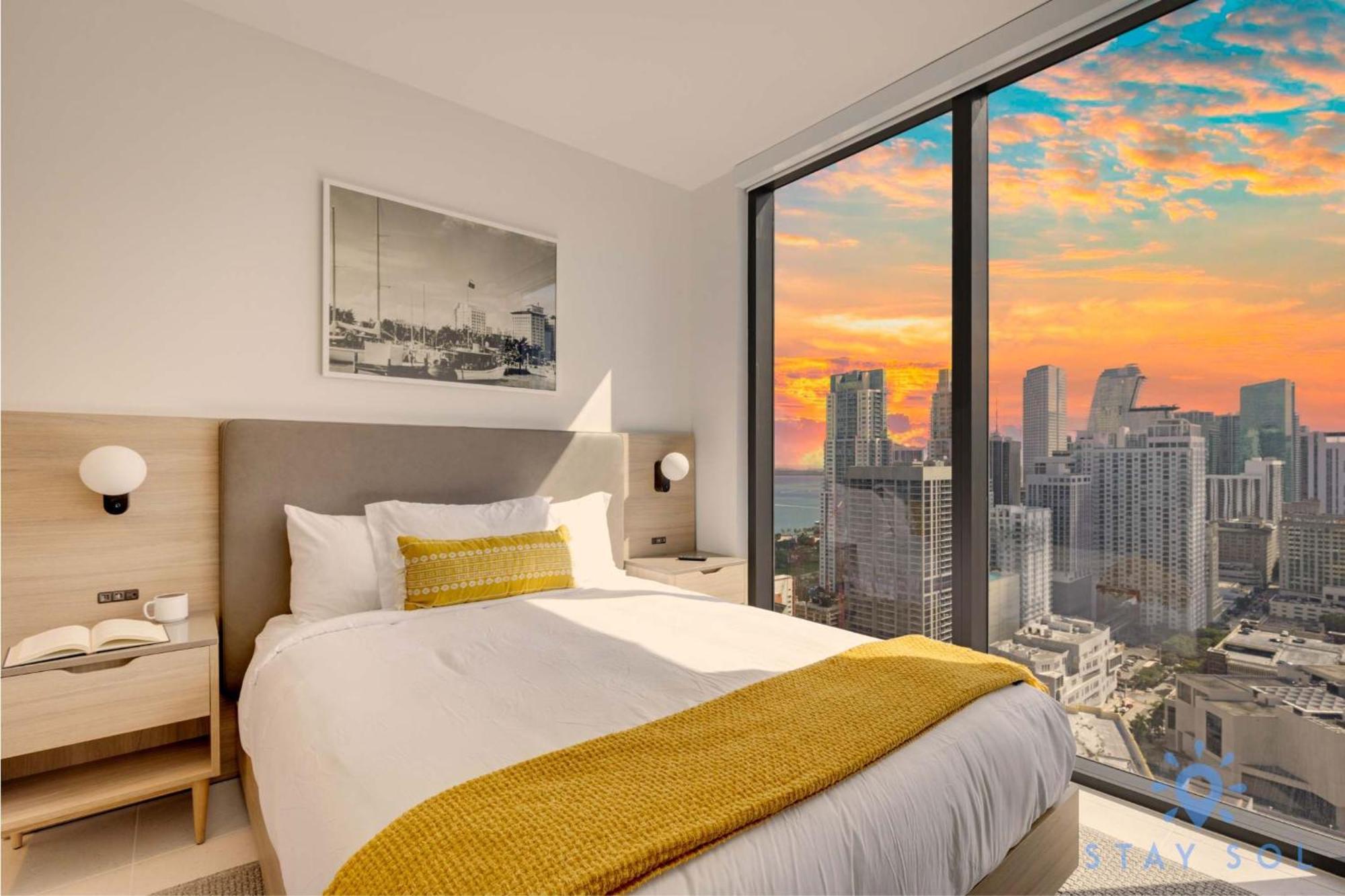 3br-3 Bth - Gym & Pool Miami