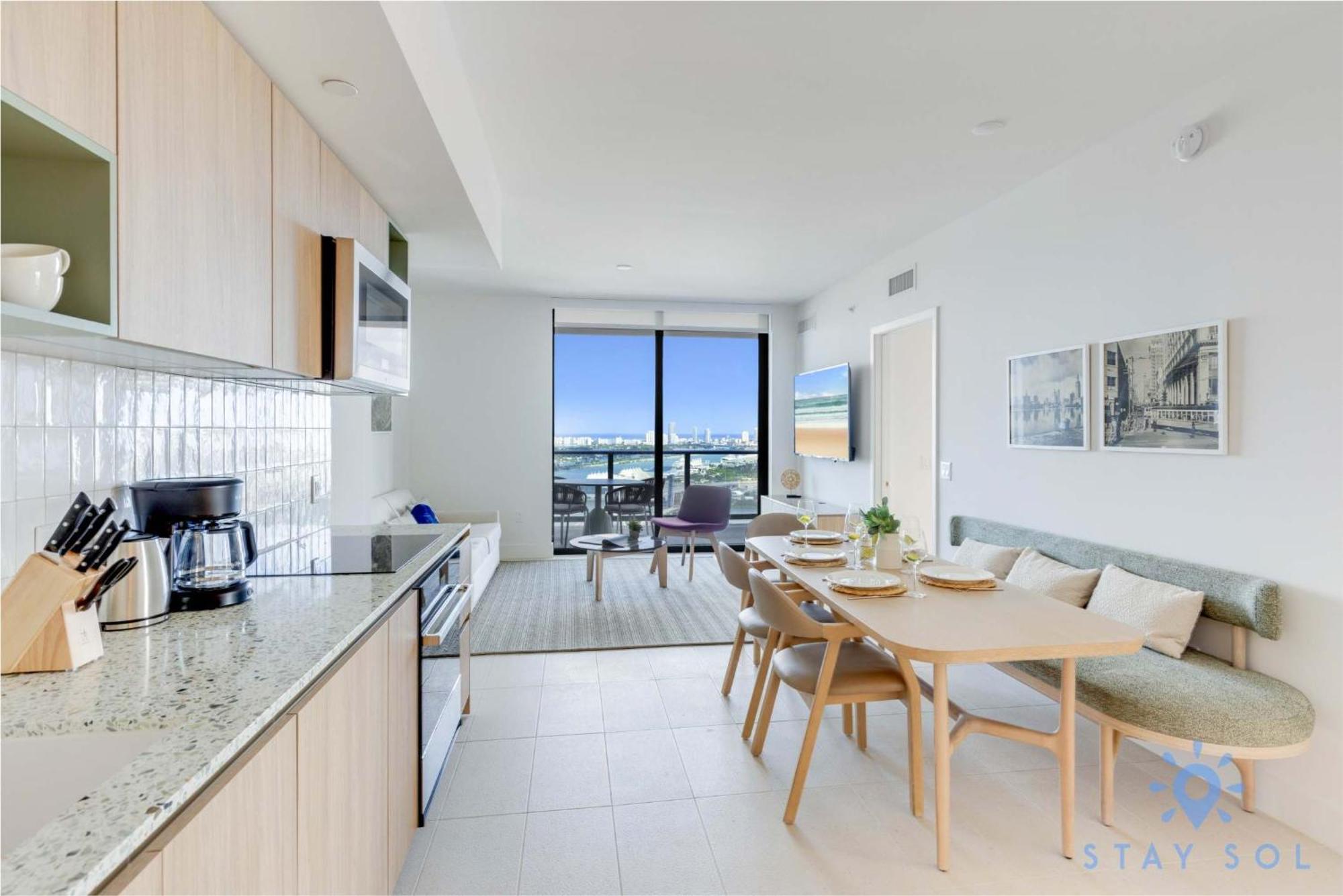 3br-3 Bth - Gym & Pool Apartment Miami