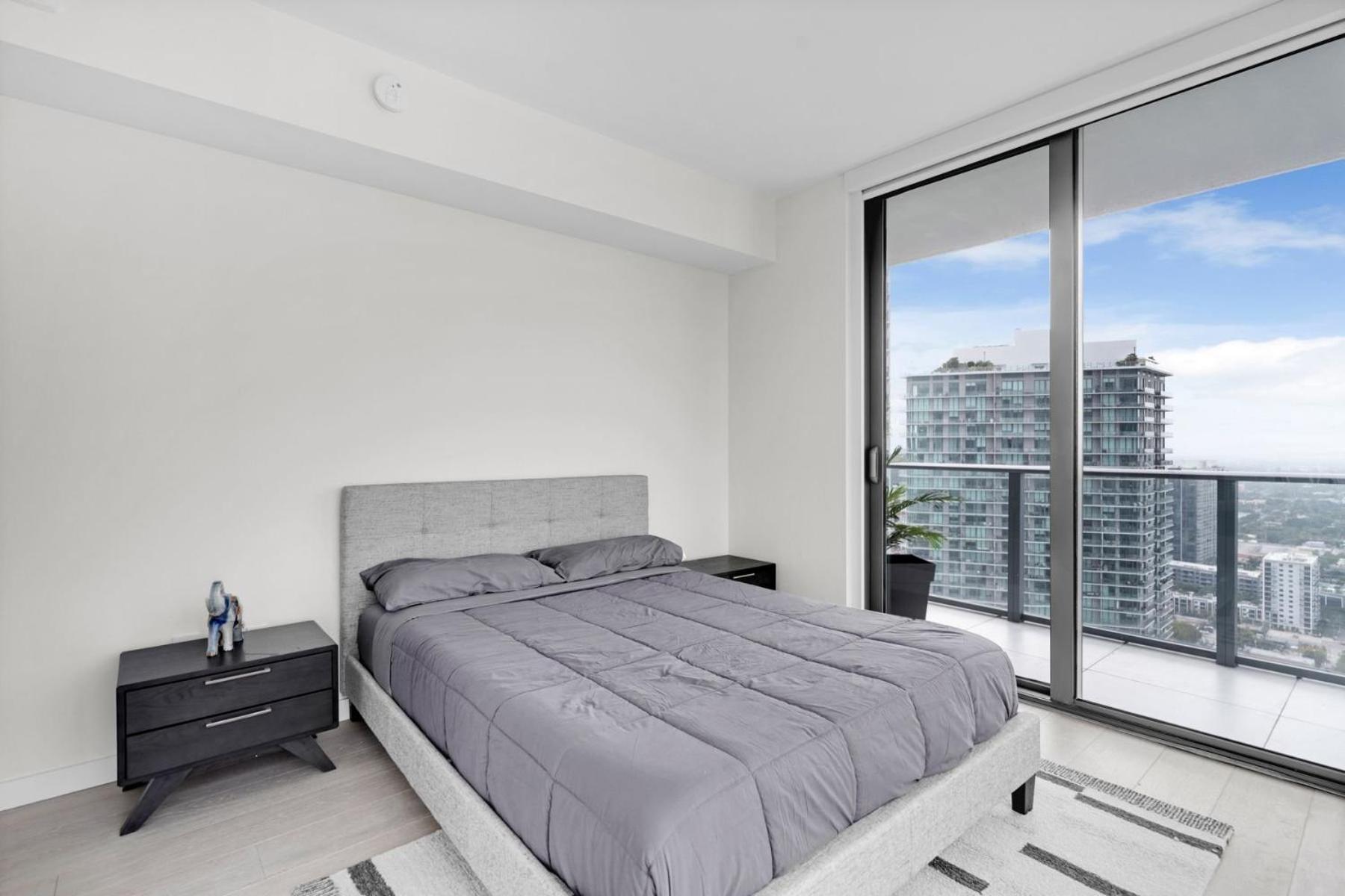 Luxury Corner Unit With Stunning Bay Views Apartment Miami
