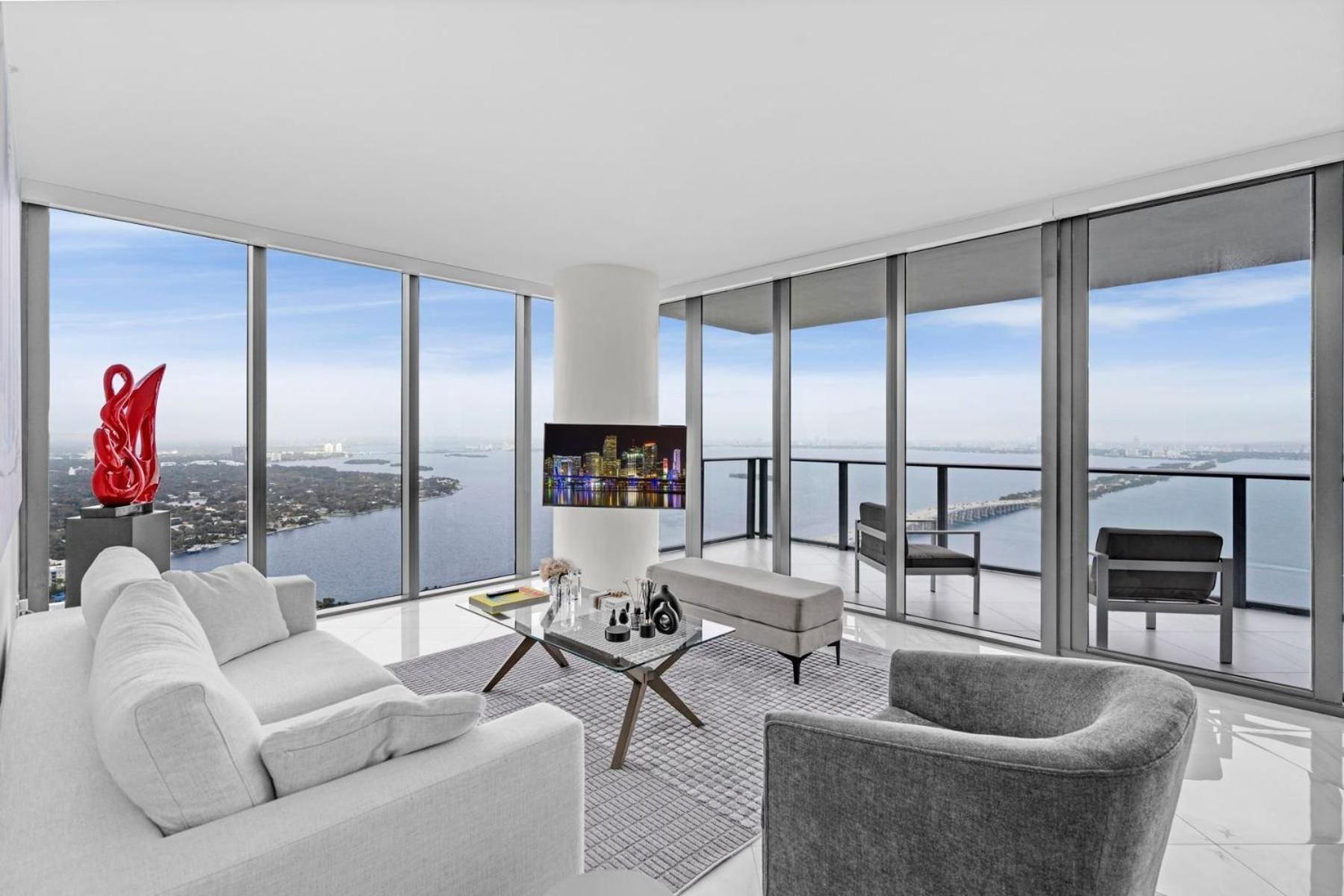 Luxury Corner Unit With Stunning Bay Views * Miami