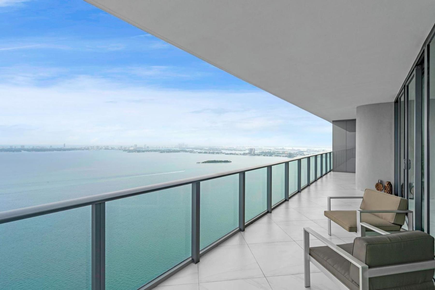 Luxury Corner Unit With Stunning Bay Views Miami