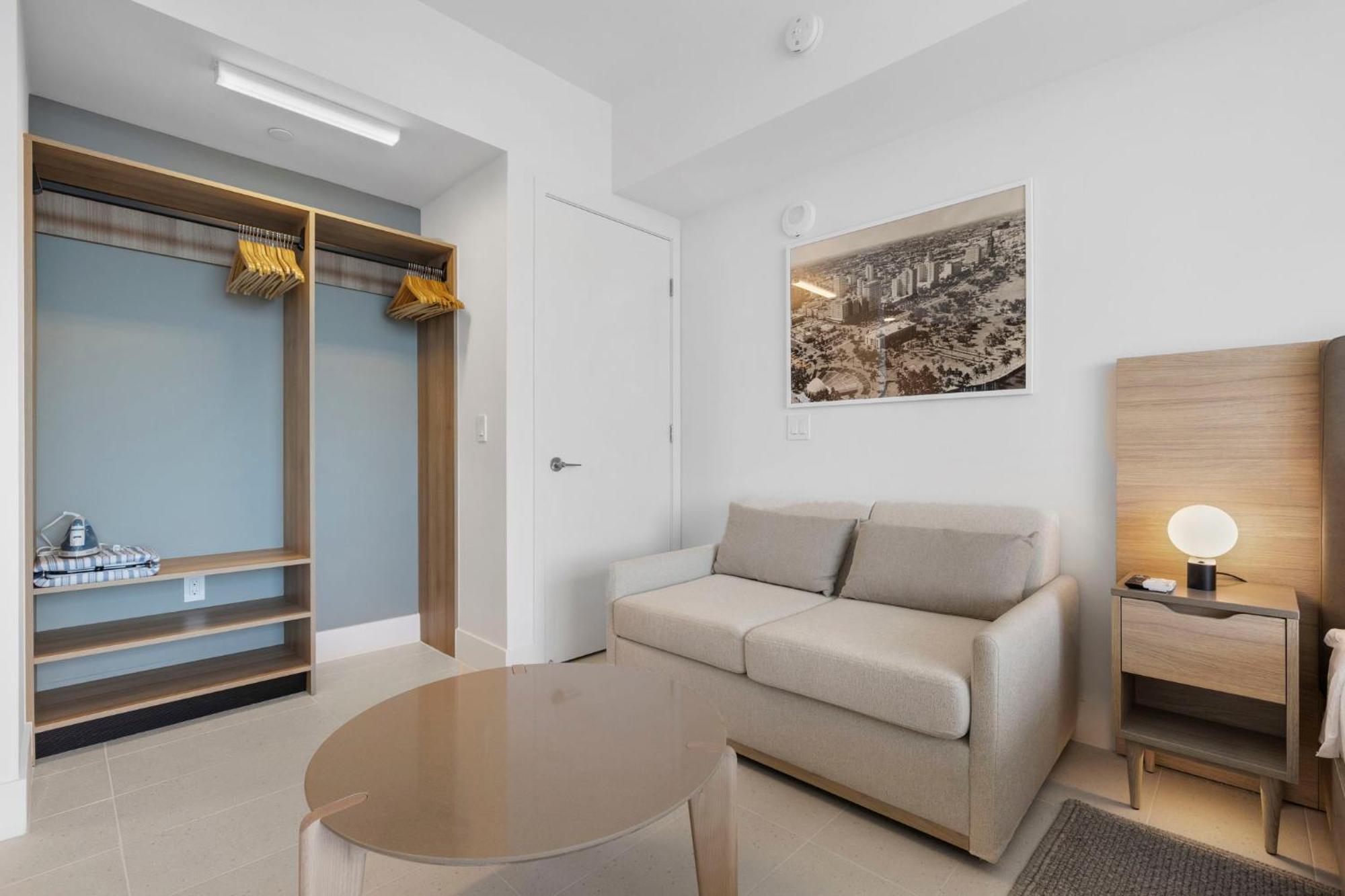 Luxury On 47th! Floor In Downtown * Miami