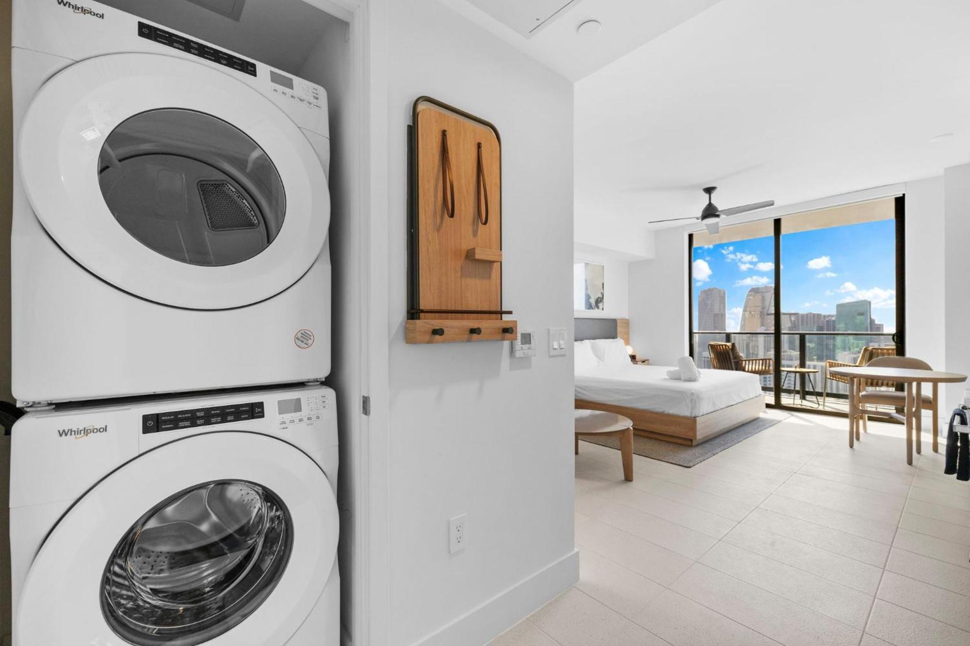 Apartment Luxury On 47th! Floor In Downtown *