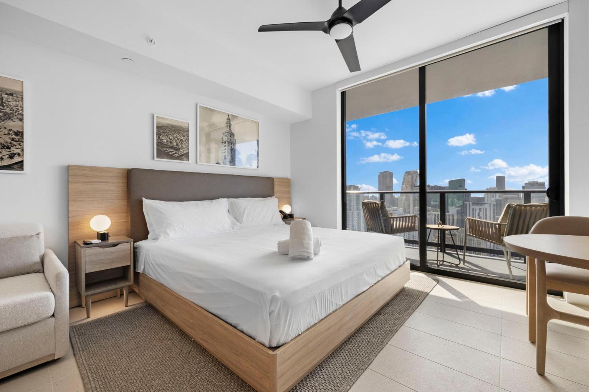 Apartment Luxury On 47th! Floor In Downtown