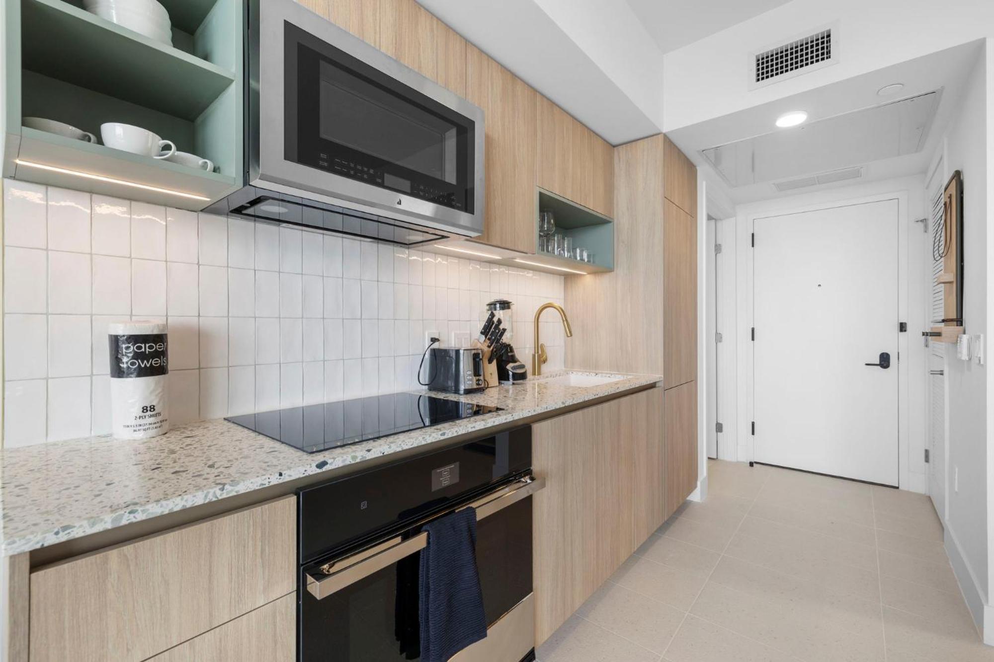 Apartment Luxury On 47th! Floor In Downtown Miami