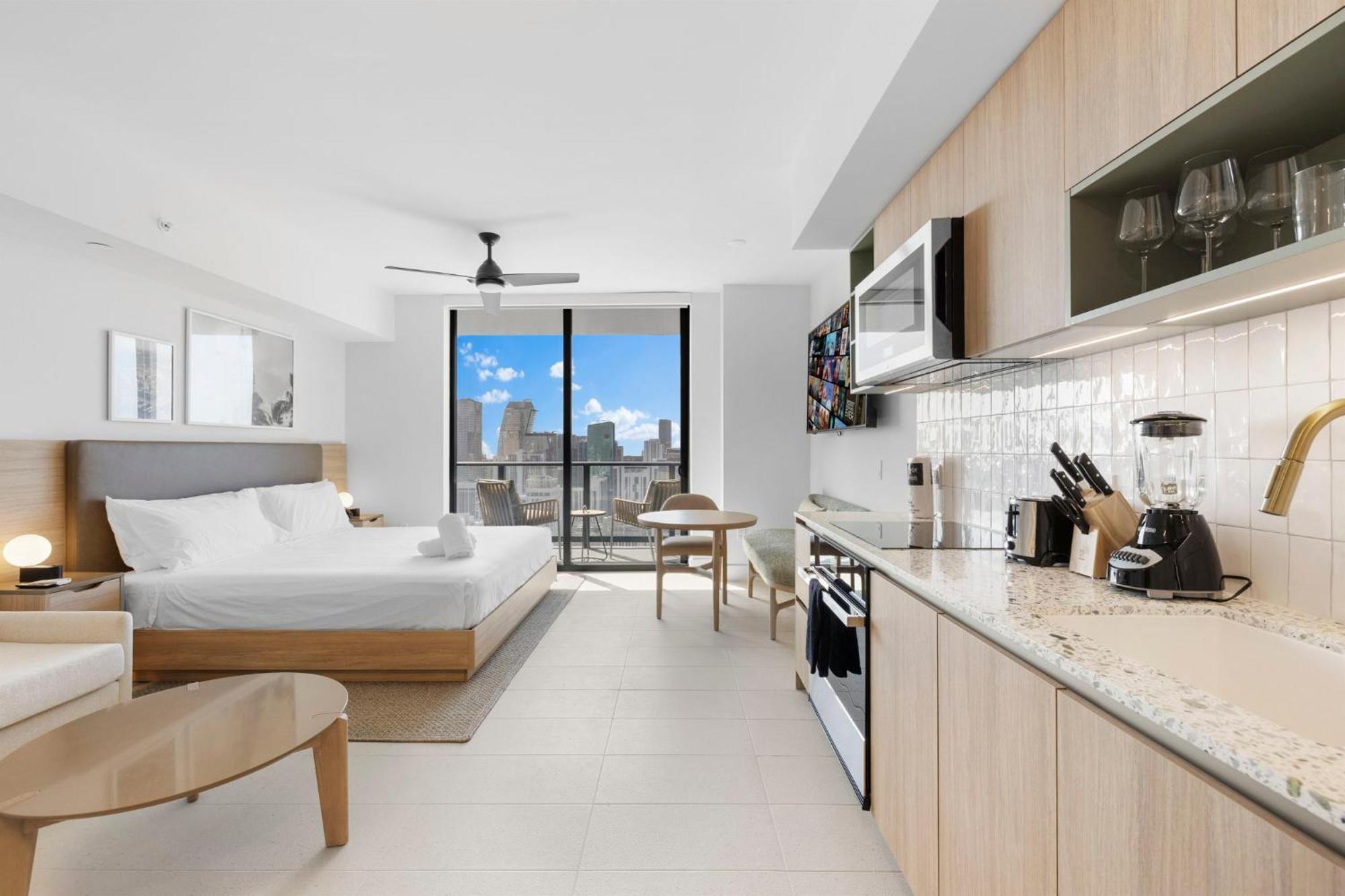 Apartment Luxury On 47th! Floor In Downtown