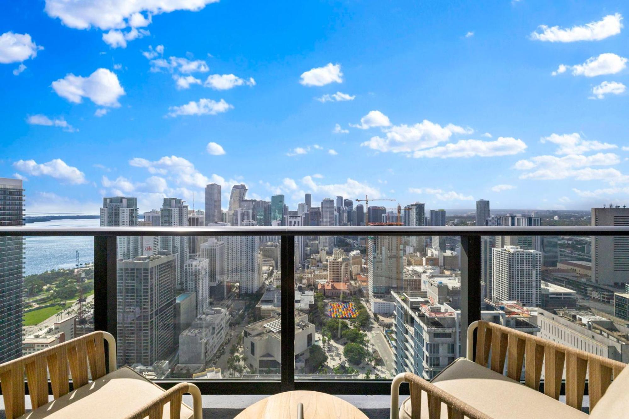 Luxury On 47th! Floor In Downtown Apartment Miami