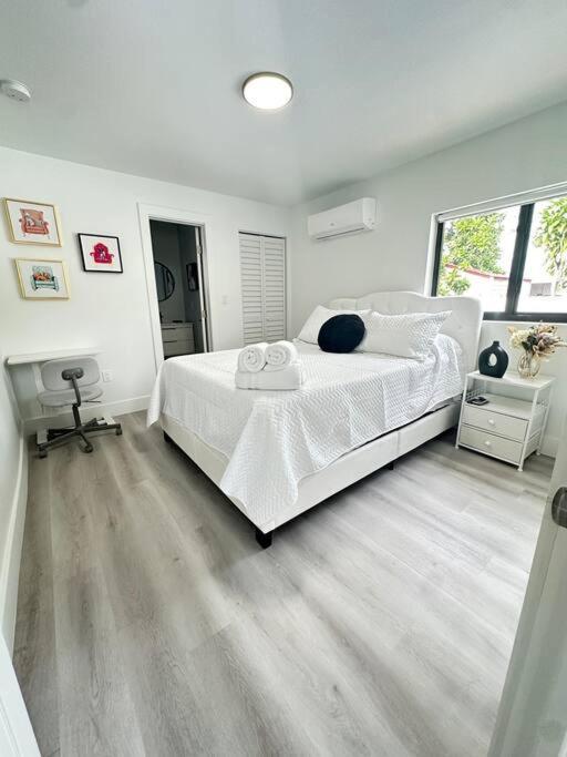 Modern In * Miami