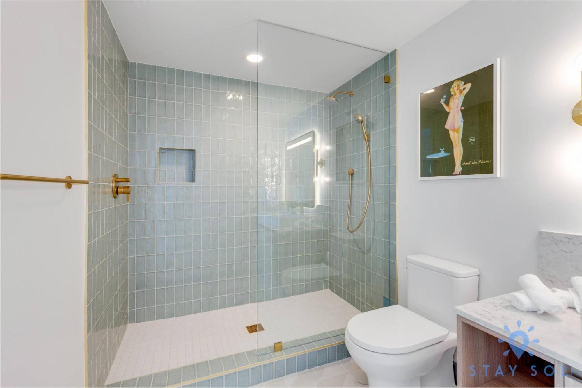 3br-3 Bth - Gym & Pool Apartment Miami