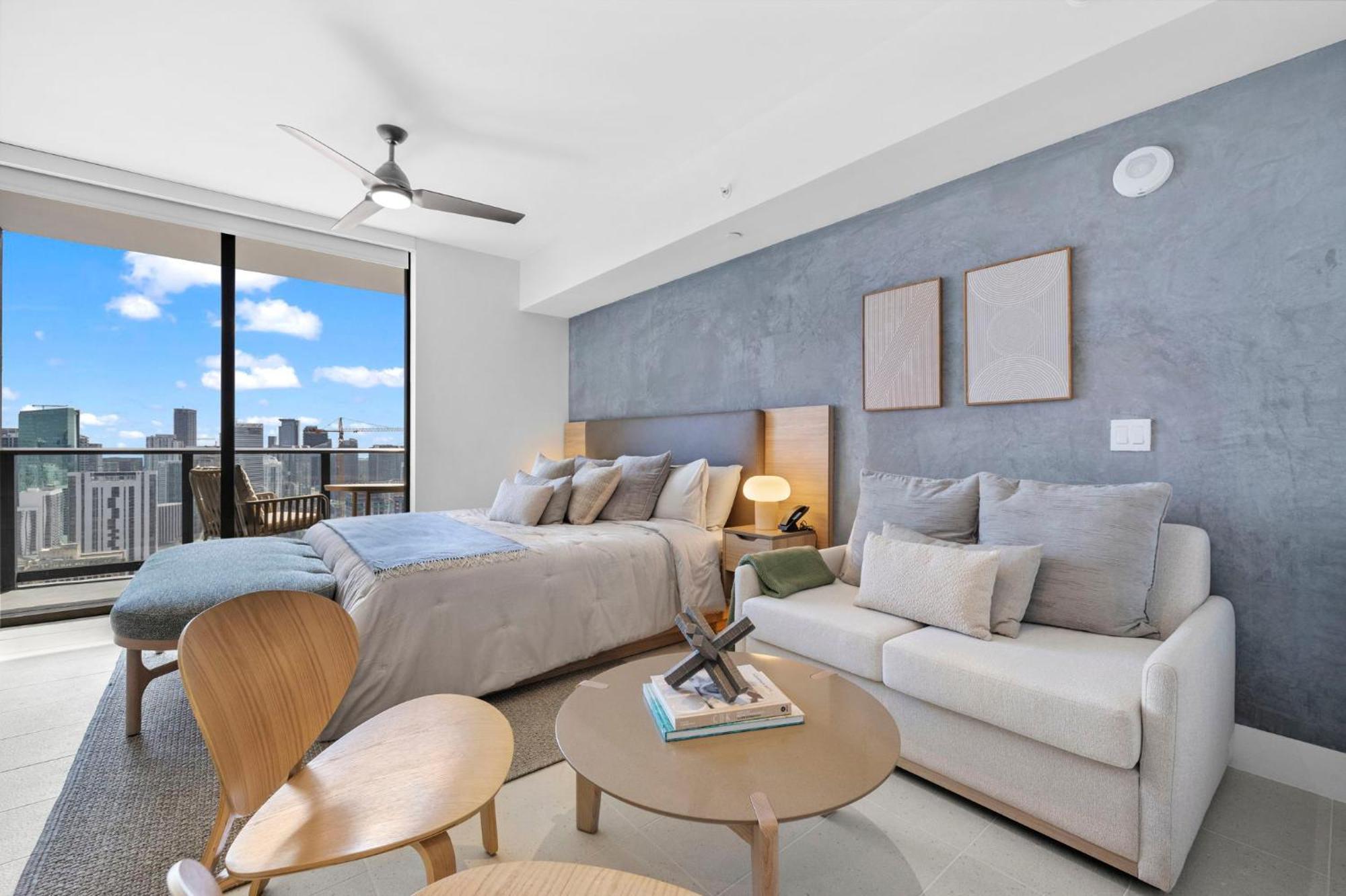 On 47th Floor! With Amenities *