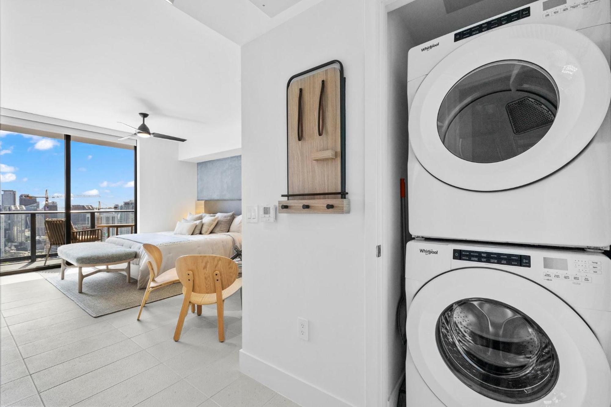 Apartment On 47th Floor! With Amenities