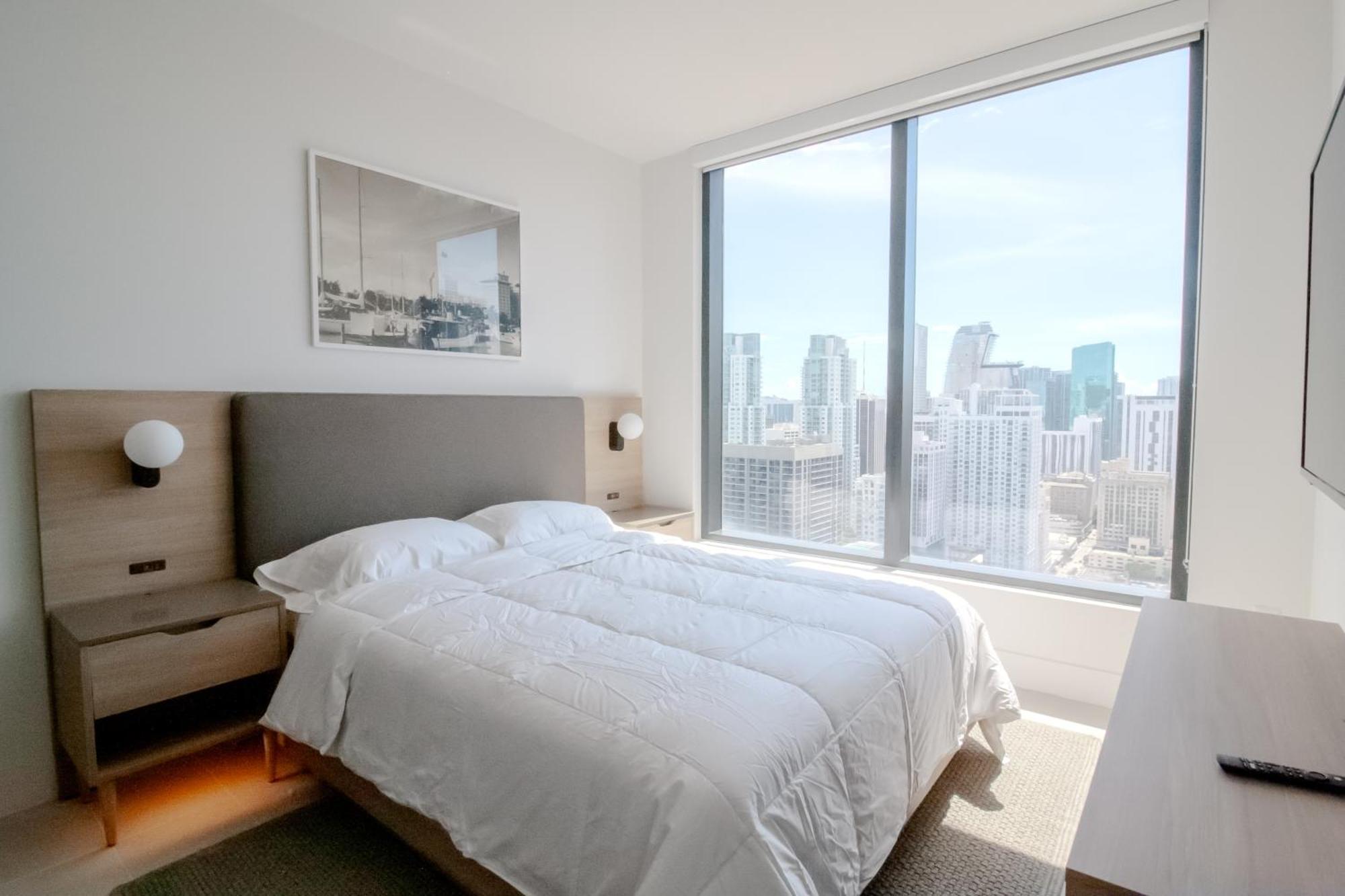 Luxurious 3 Bedroom With A View * Miami