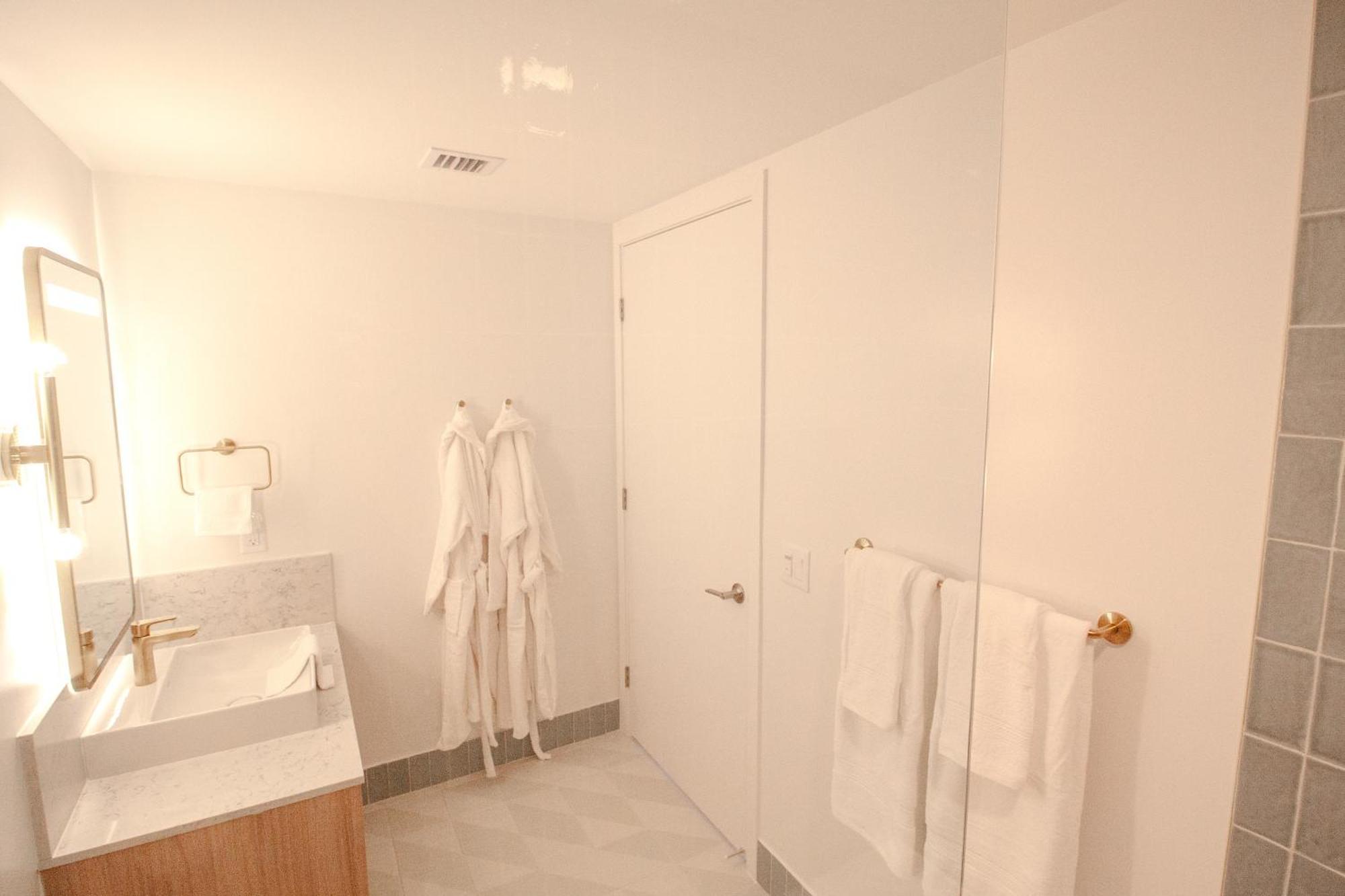 Apartment Luxurious 3 Bedroom With A View *