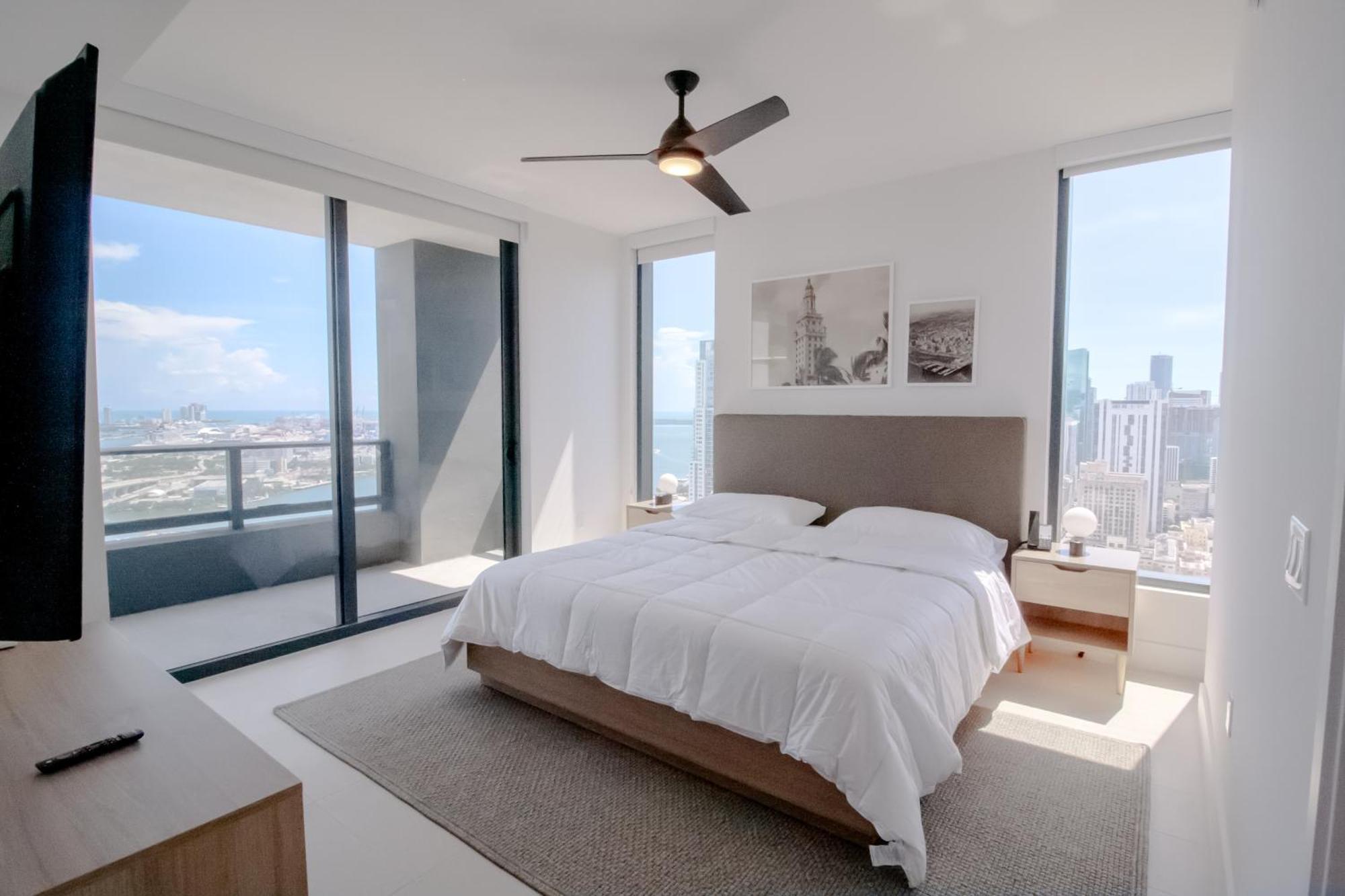 Apartment Luxurious 3 Bedroom With A View *