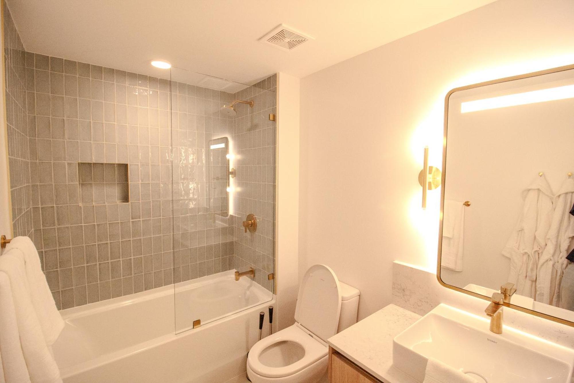 Luxurious 3 Bedroom With A View * Miami