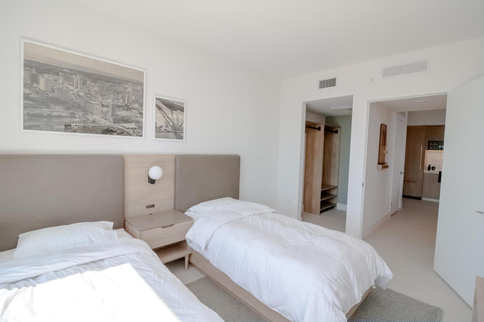 Luxurious 3 Bedroom With A View Apartment Miami