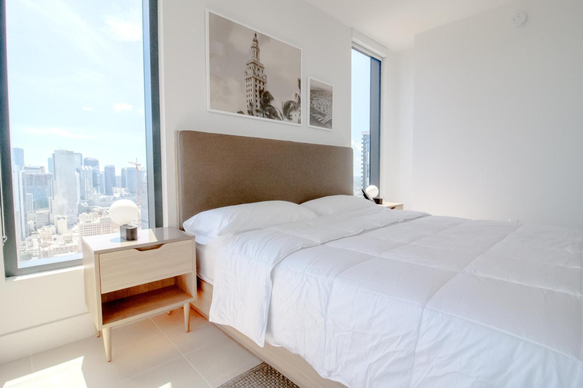 Luxurious 3 Bedroom With A View Miami