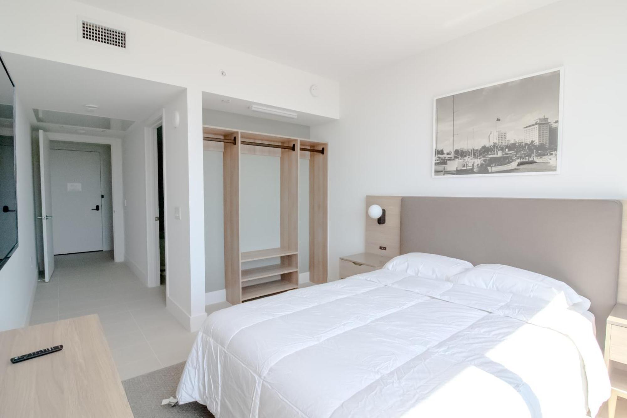 Luxurious 3 Bedroom With A View Apartment Miami