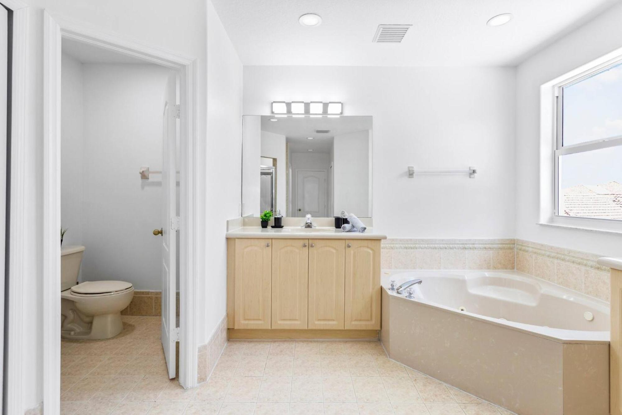 Luxe 5br I Pool Jacuzzi Fire Pit Piano Miami
