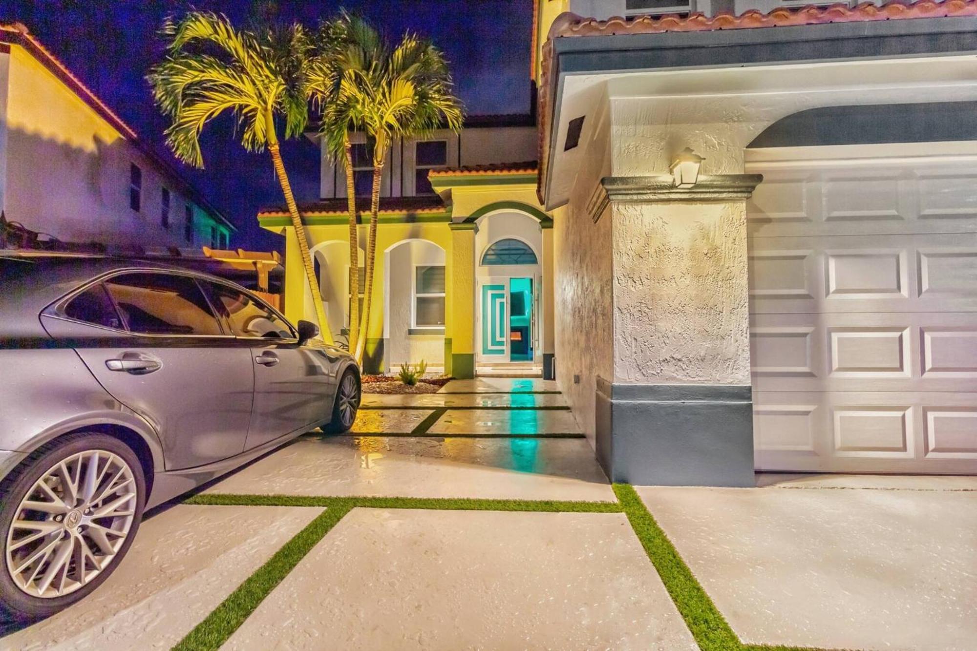 Luxe 5br I Pool Jacuzzi Fire Pit Piano * Miami