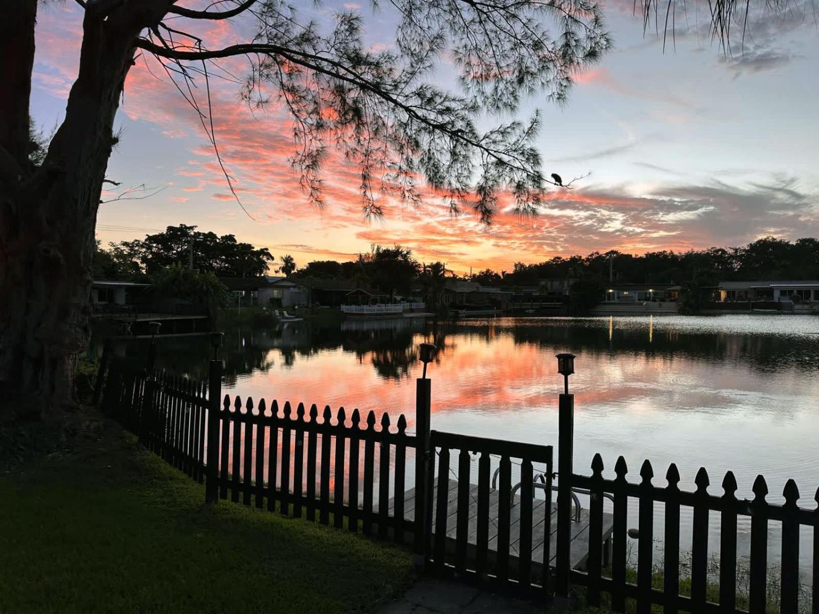 Holiday home Lakefront Retreat Perfect For Family Fun Miami