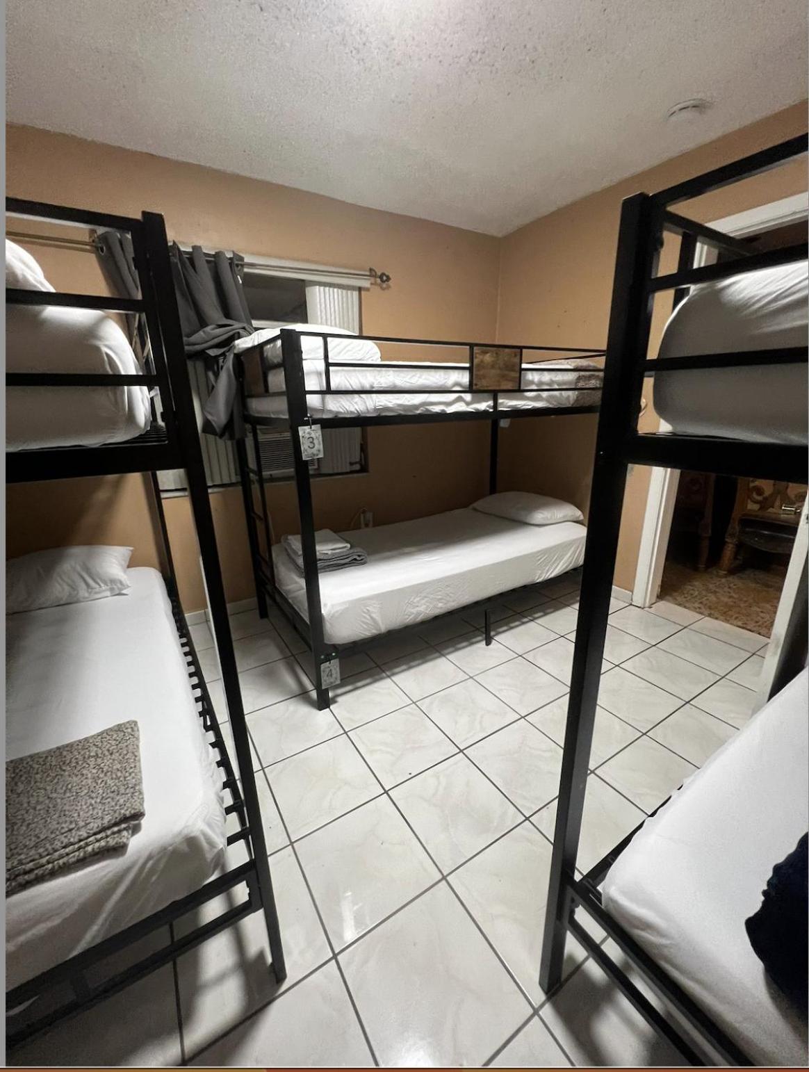 Tropical Oasis Homestay Miami