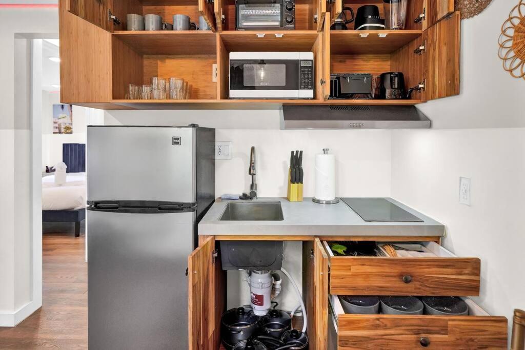 Stylish With Self Check-in Apartment *